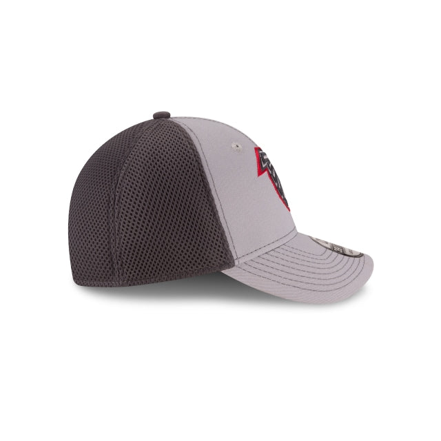 Atlanta Falcons Neo 39THIRTY Stretch Fit Hat - Gray / Navy