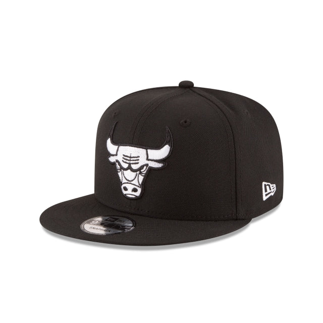 New Era Chicago Bulls Basic 9FIFTY Snapback Hat - View 1