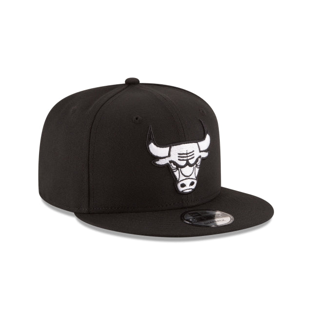 New Era Chicago Bulls Basic 9FIFTY Snapback Hat - View 3