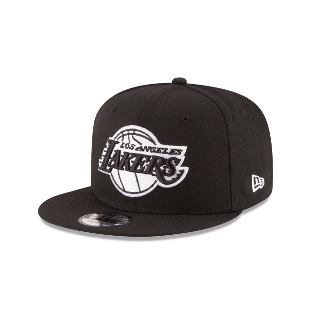 New Era Los Angeles Lakers Basic Black 9FIFTY Snapback Hat - View 1