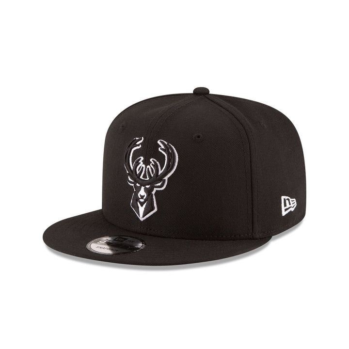 New Era Milwaukee Bucks Black &amp; White 9FIFTY Snapback Hat - View 1