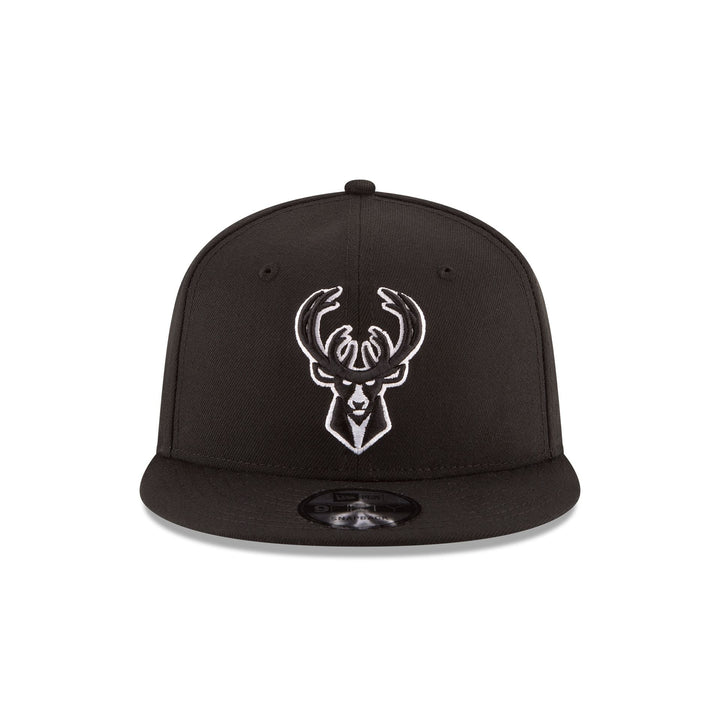 New Era Milwaukee Bucks Black &amp; White 9FIFTY Snapback Hat - View 4