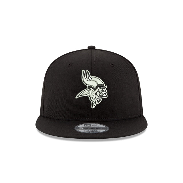 New Era Minnesota Vikings Black &amp; White 9FIFTY Snapback Hat - View 3