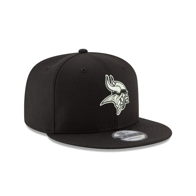 New Era Minnesota Vikings Black & White 9FIFTY Snapback Hat - View 2
