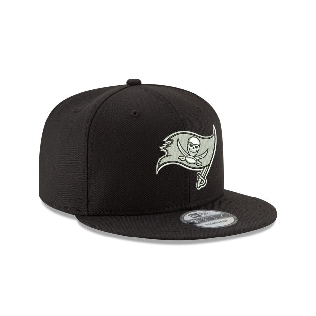 New Era Tampa Bay Buccaneers Black & White 9FIFTY Snapback Hat - View 2