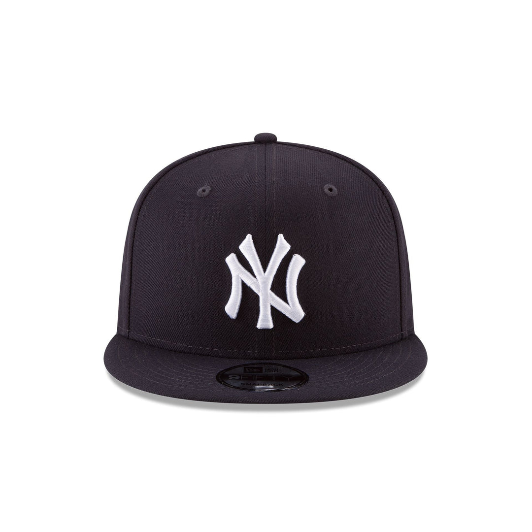 New Era New York Yankees Basic 9FIFTY Snapback Hat - View 4