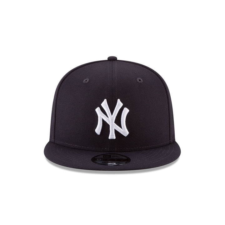New Era New York Yankees Basic 9FIFTY Snapback Hat - View 4