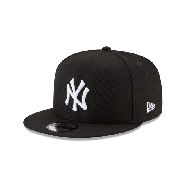 New Era New York Yankees Black & White 9FIFTY Snapback Hat - View 1