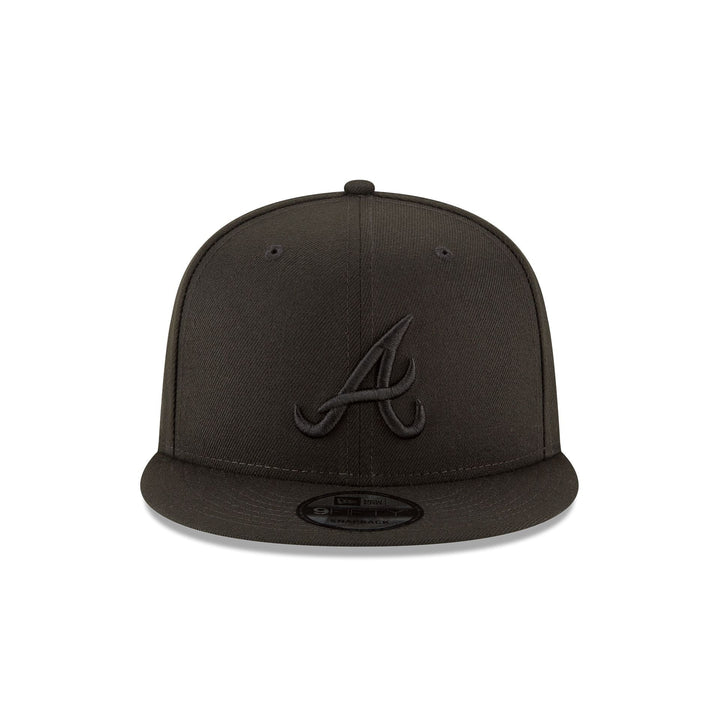 New Era Atlanta Braves Black on Black 9FIFTY Snapback Hat - View 4