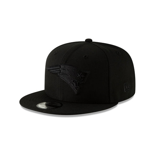 New Era New England Patriots Black on Black 9FIFTY Snapback Hat - Black