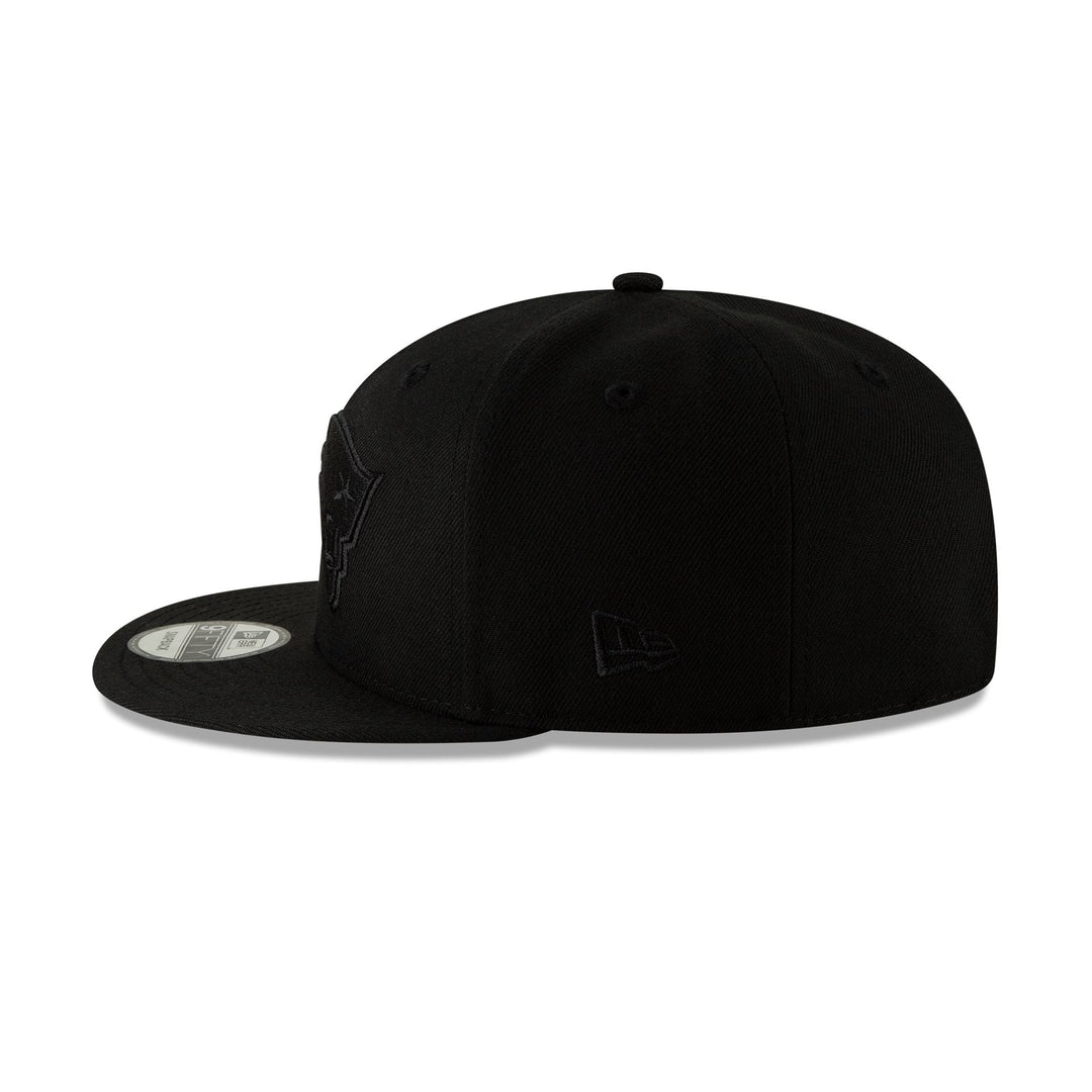 New Era New England Patriots Black on Black 9FIFTY Snapback Hat - View 5