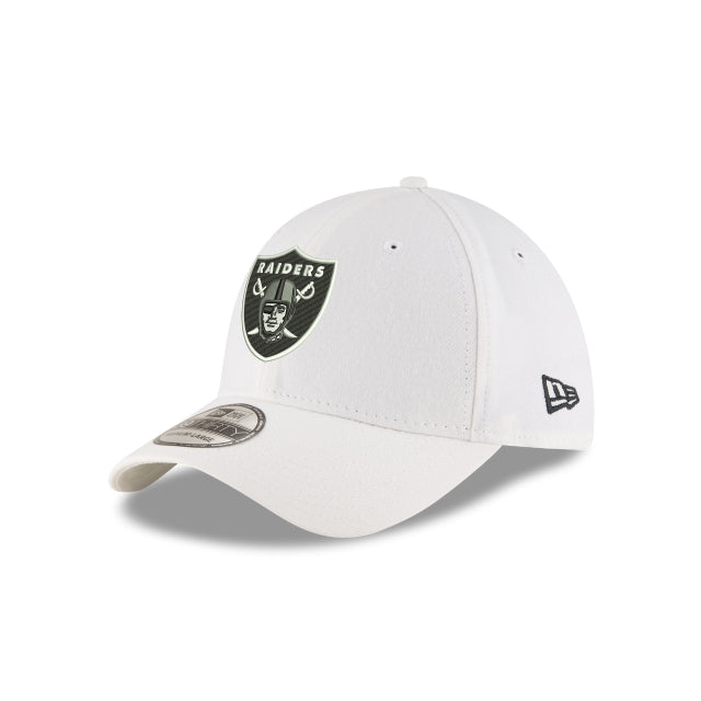 Las Vegas Raiders Classic 39THIRTY Stretch Fit Hat - White / Team Colors