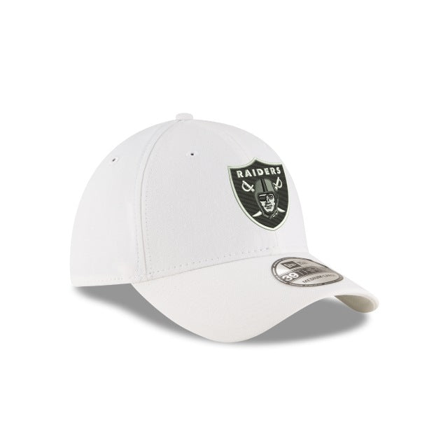 Las Vegas Raiders Classic 39THIRTY Stretch Fit Hat - White / Team Colors