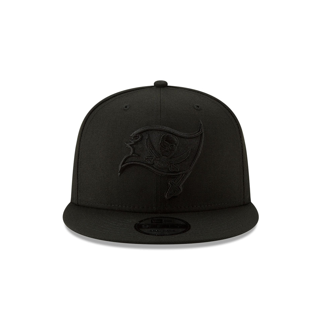New Era Tampa Bay Buccaneers Black on Black 9FIFTY Snapback Hat - View 4