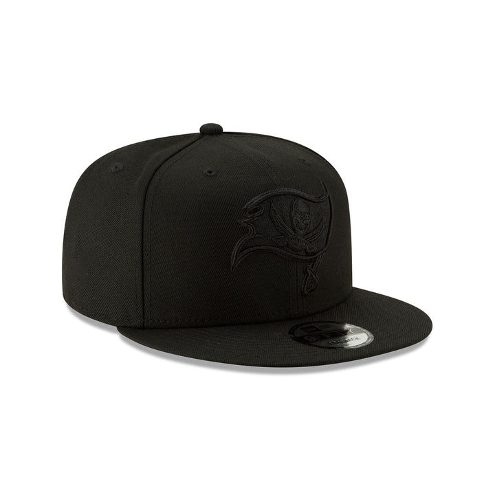 New Era Tampa Bay Buccaneers Black on Black 9FIFTY Snapback Hat - View 3