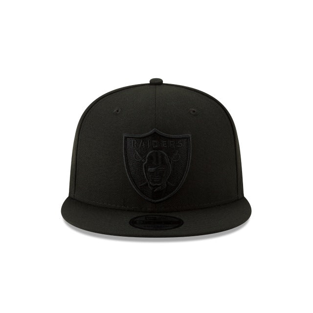 New Era Las Vegas Raiders Black on Black 9FIFTY Snapback Hat - View 4
