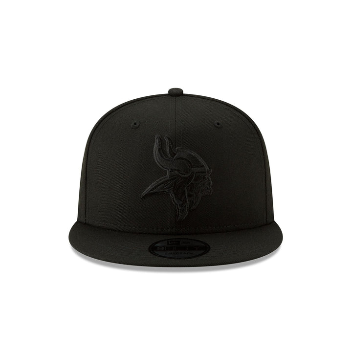 New Era Minnesota Vikings Black on Black 9FIFTY Snapback Hat - View 4
