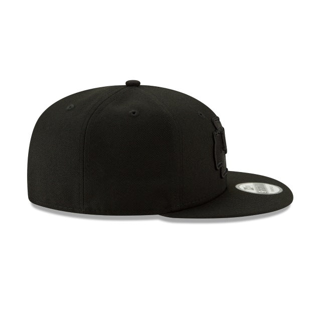 New Era Kansas City Chiefs Black on Black 9FIFTY Snapback Hat - View 2