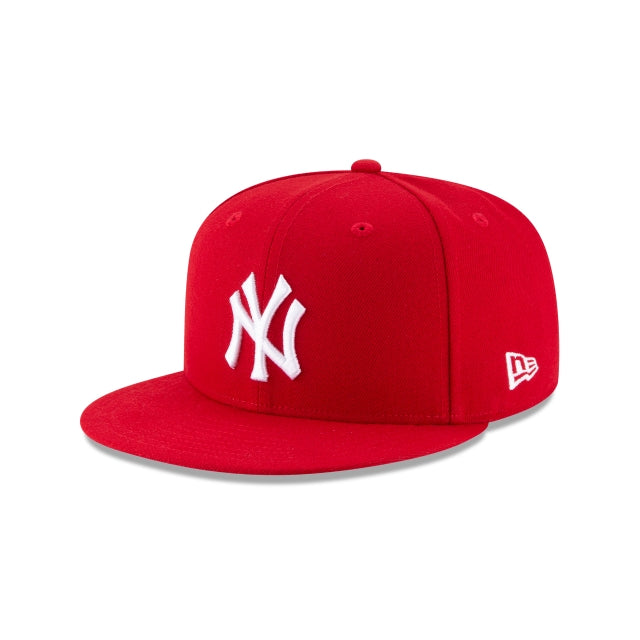 New Era New York Yankees Basic 9FIFTY Snapback Hat - View 1