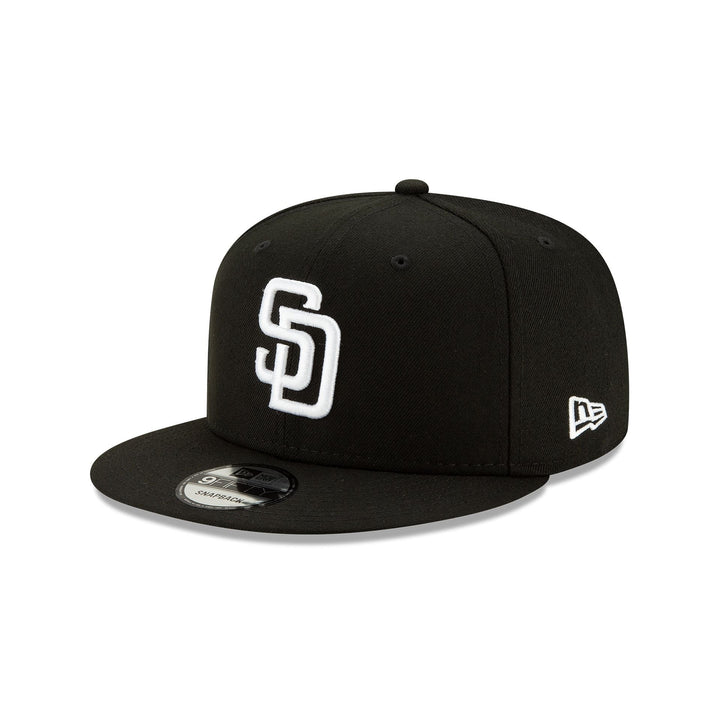 New Era San Diego Padres Basic Black 9FIFTY Snapback Hat - View 1
