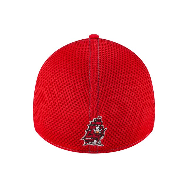Tampa Bay Buccaneers Neo 39THIRTY Stretch Fit Hat - Red