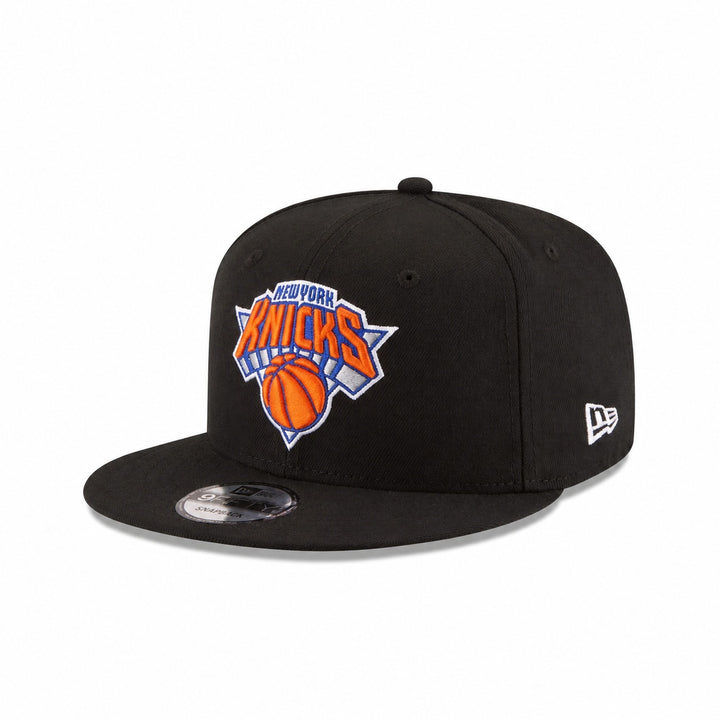 New Era New York Knicks Black on Black 9FIFTY Snapback Hat - View 1