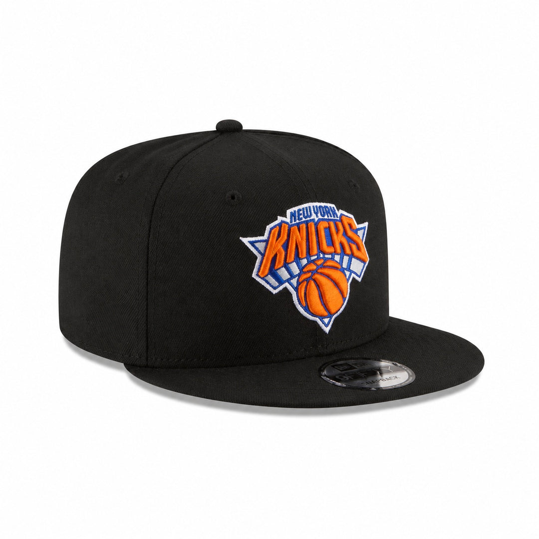 New Era New York Knicks Black on Black 9FIFTY Snapback Hat - View 3