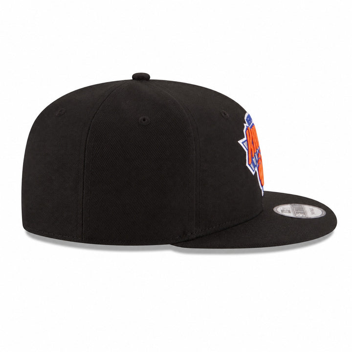 New Era New York Knicks Black on Black 9FIFTY Snapback Hat - View 6