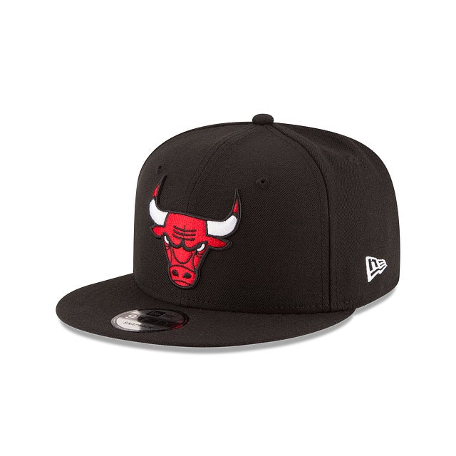New Era Chicago Bulls Black on Black 9FIFTY Snapback Hat - View 1