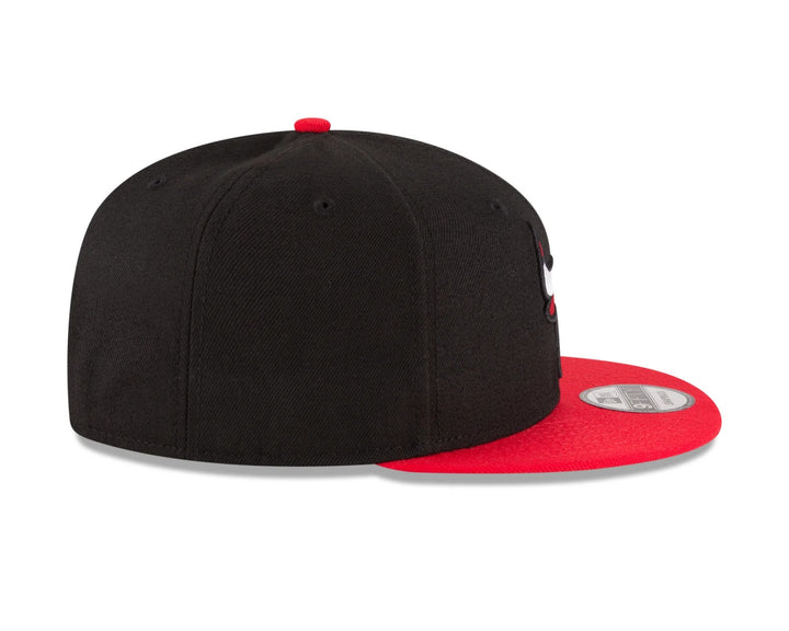 New Era Chicago Bulls Two Tone Black 9FIFTY Snapback Hat - Black