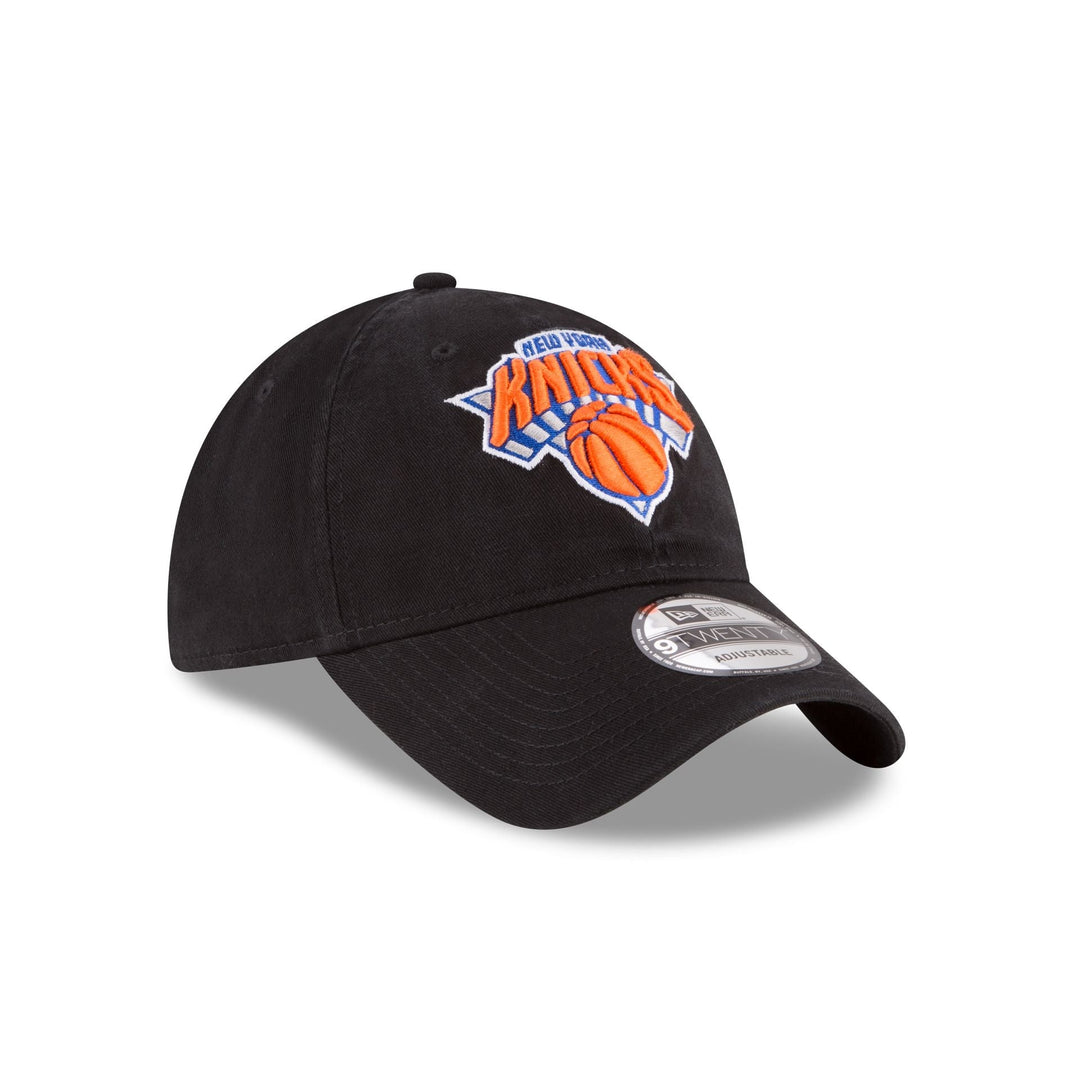 New Era New York Knicks 9TWENTY Adjustable Hat - View 3