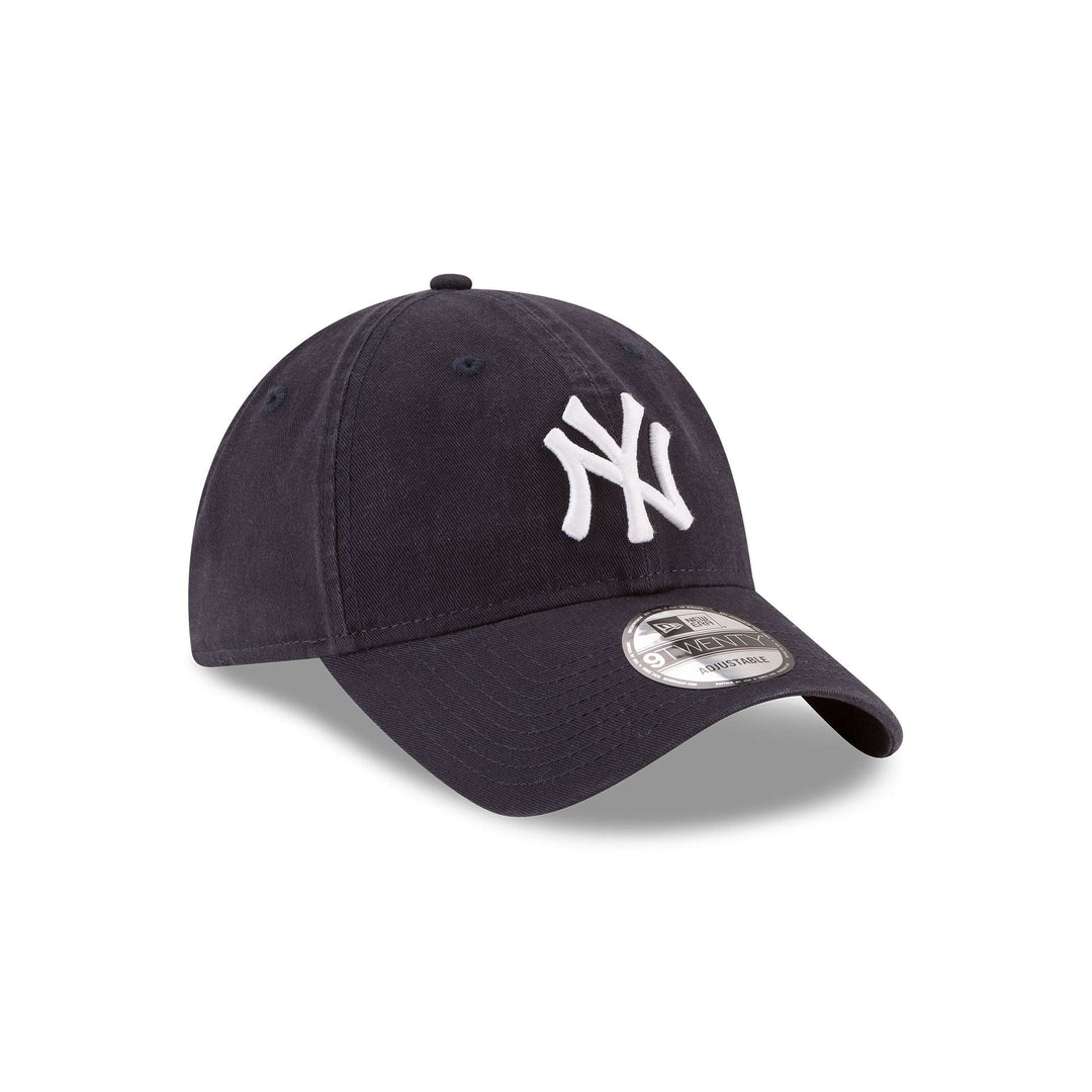 New Era New York Yankees 9TWENTY Adjustable Hat - View 3