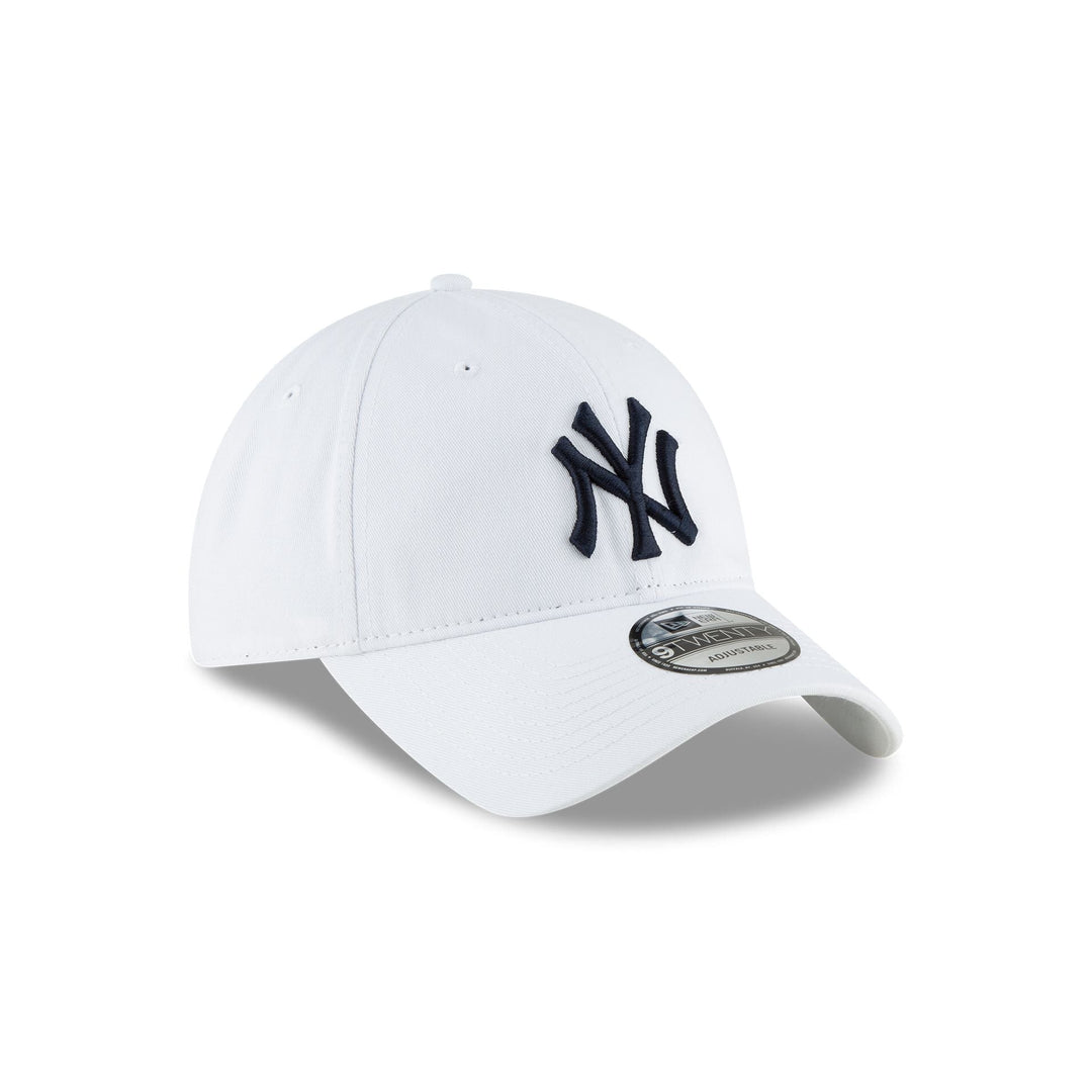 New Era New York Yankees 9TWENTY Adjustable Hat - View 3