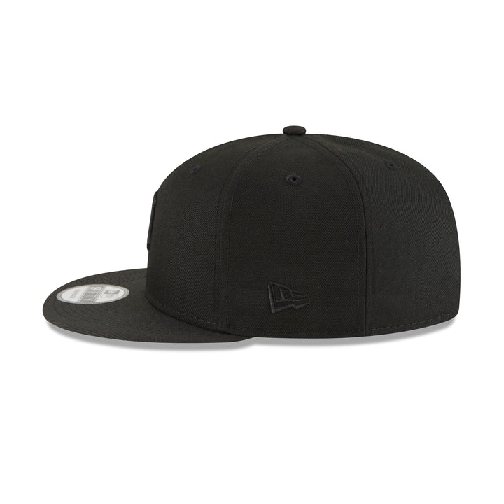 New Era Detroit Tigers Black on Black 9FIFTY Snapback Hat - View 5