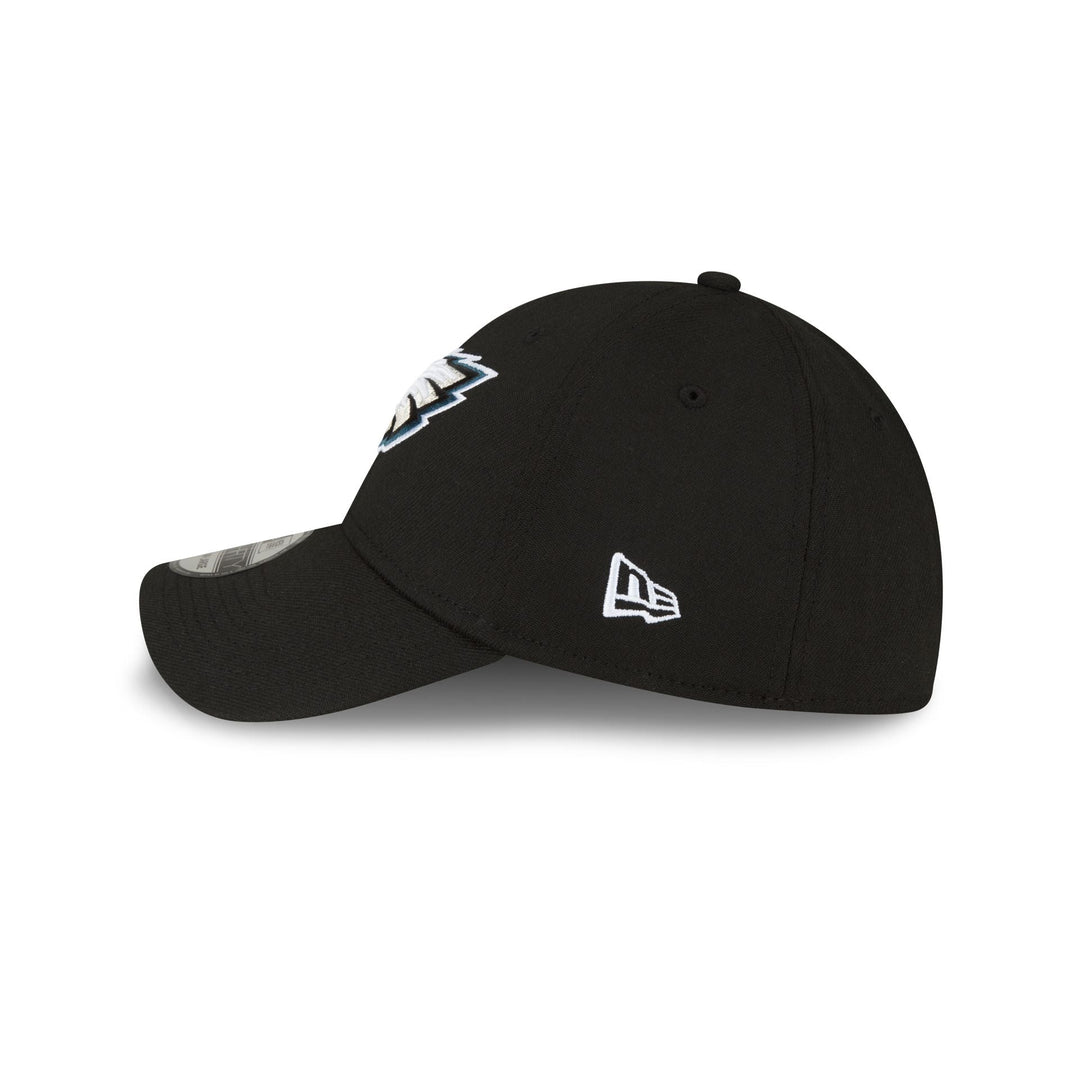 Philadelphia Eagles Classic 39THIRTY Stretch Fit Hat - Black / Team Colors