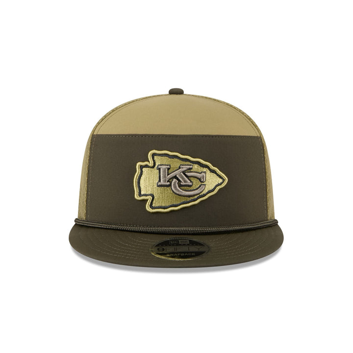 Kansas City Chiefs Salute to Service Split Panel 9FIFTY Trucker Hat - View 4