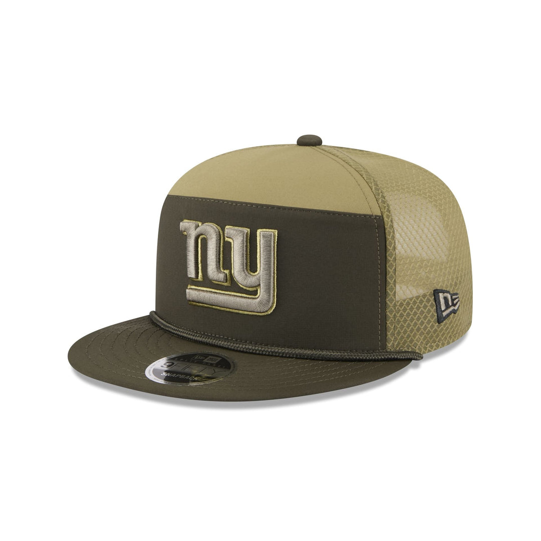 New York Giants Salute to Service Split Panel 9FIFTY Trucker Hat - View 3